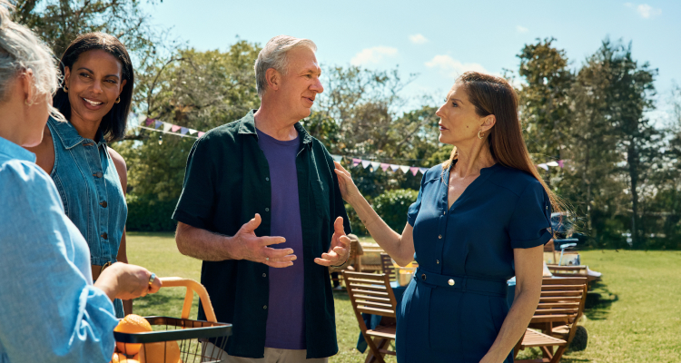 Tennis legend Monica Seles joins members of the gMG community for a picnic.