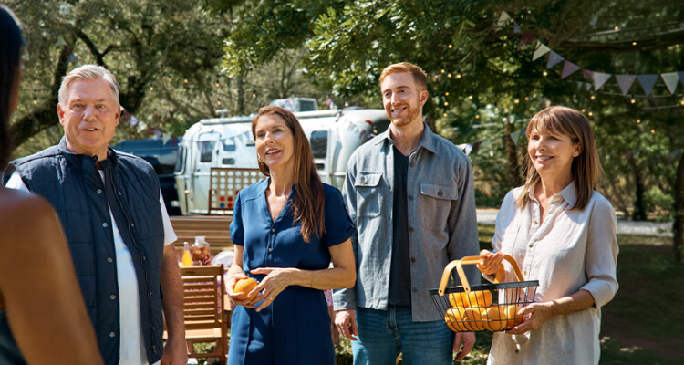 Tennis legend Monica Seles gathers with members of the gMG community.